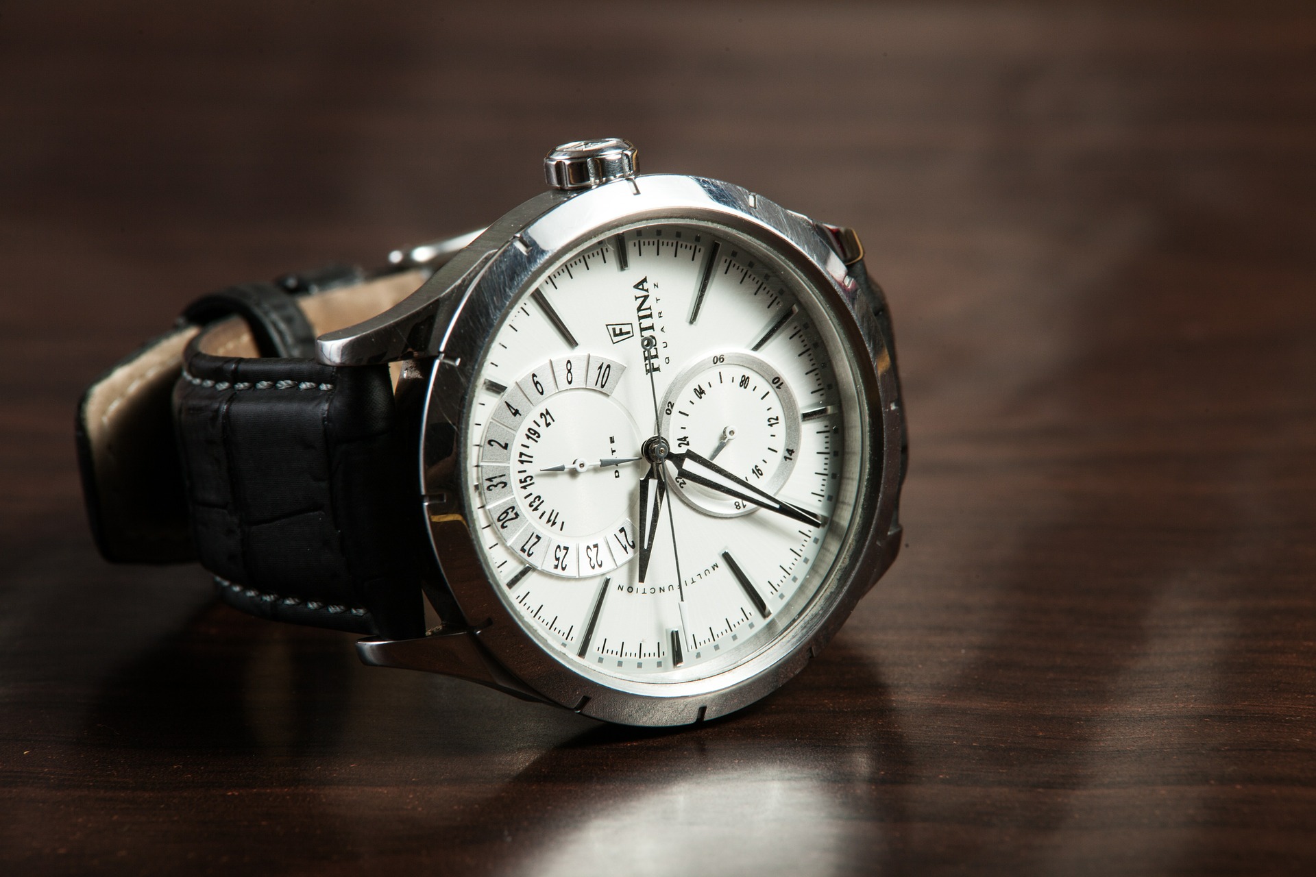 wristwatch repair
